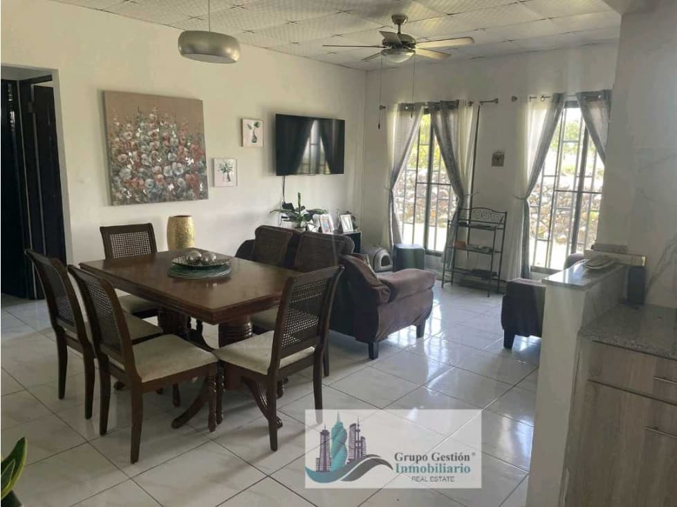 VENTA DE CASA EN BOQUETE. DE 1,000 METROS COMPLETAMENTE CERCADA - 1