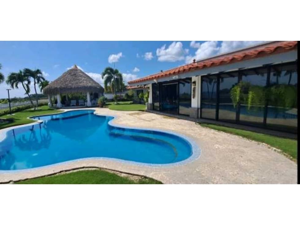 Venta de Casa en Vista Mar San Carlos. Cod-J179 - 1