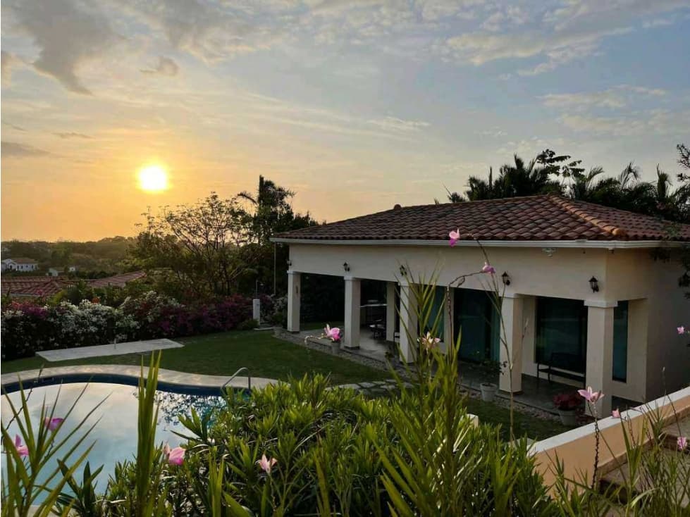 VENTA DE FINCA EN HACIENDA PACÍFICA, HERMOSA Y ÚNICA OPORTUNIDAD - 1