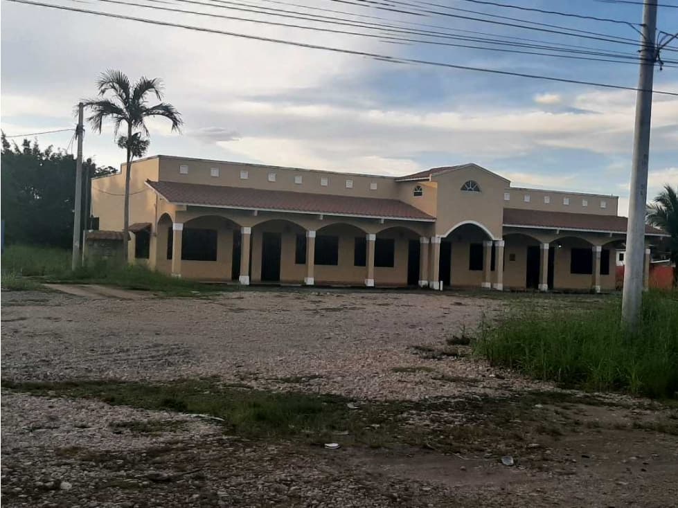VENTA DE LOTE COMERCIAL EN PENONOME - 1