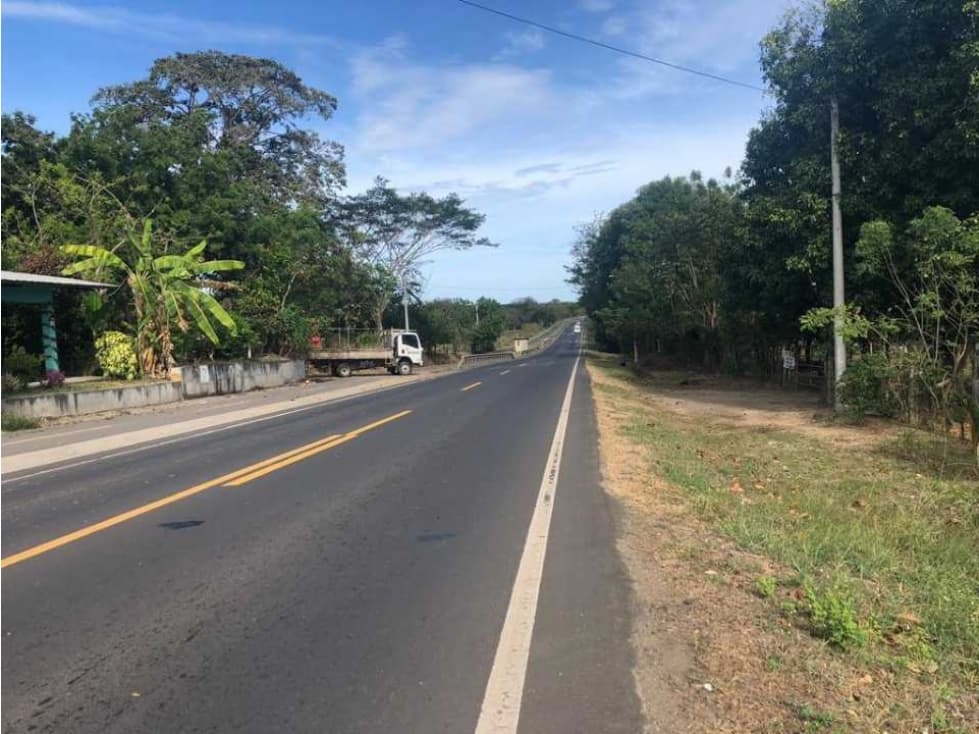 VENTA TERRENO CHITRE - SOBRE VIA - OFERTA - 1