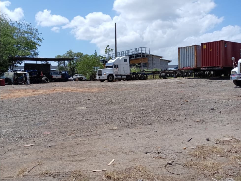 Se alquila terreno de 4996 m2 en Arraiján (H) - 1