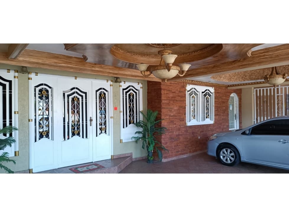Venta de Casa En Alto de Portales de San judas Tadeo Colon Panamá - 1