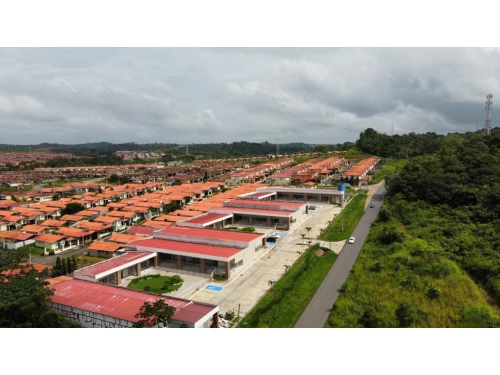 SE ALQUILA LOCAL COMERCIAL EN LA CHORRERA - 1