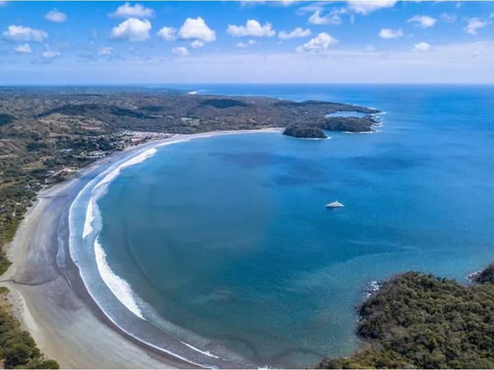 En Venta: Espectacular Terreno en Playa Venado Frente al mar. - 1