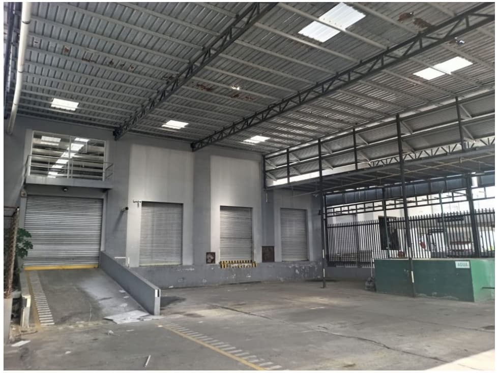 Venta de Galera en Parque Industrial Las Americas - 1