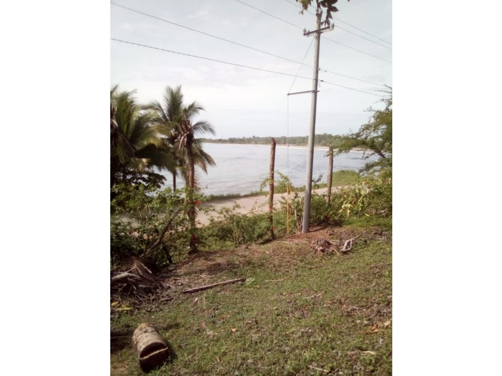 VENTA DE TERRENO EN ISLA COLÓN BOCAS DEL TORO, PANAMA - 1