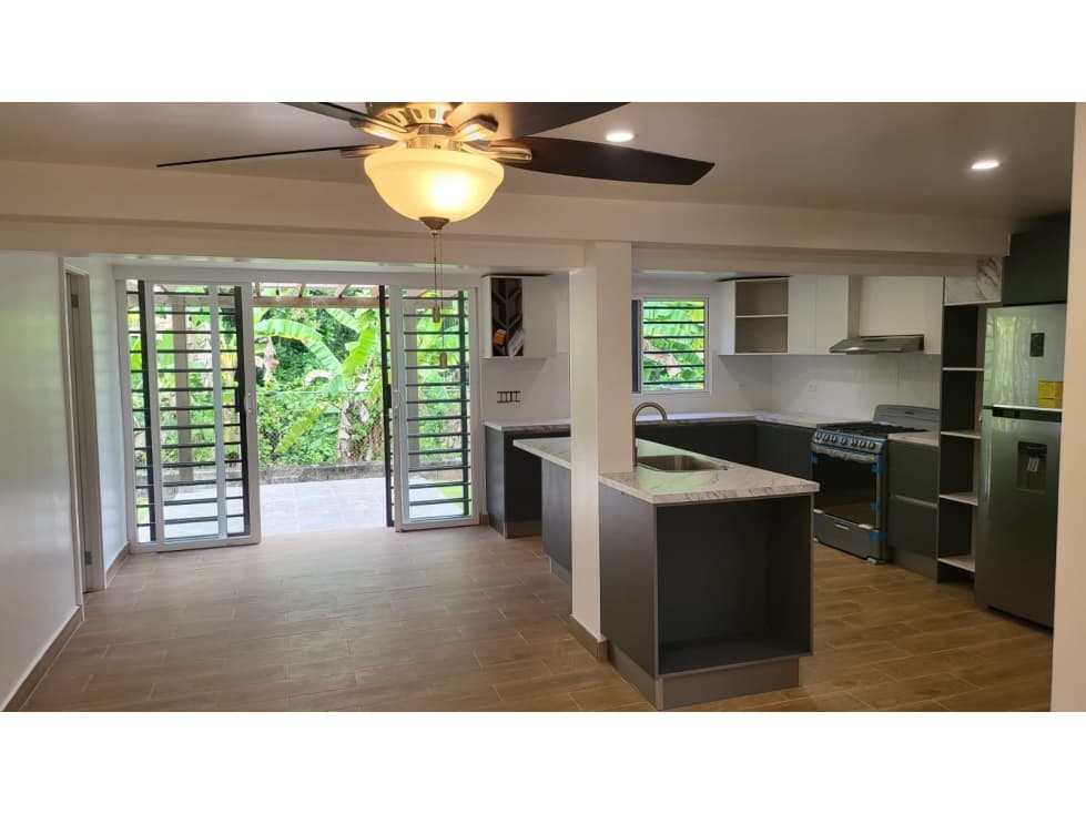 CLAYTON | SE VENDE| EDIFICIO REMODELADO | PARA INVERSIÓN | 4 APT - 1