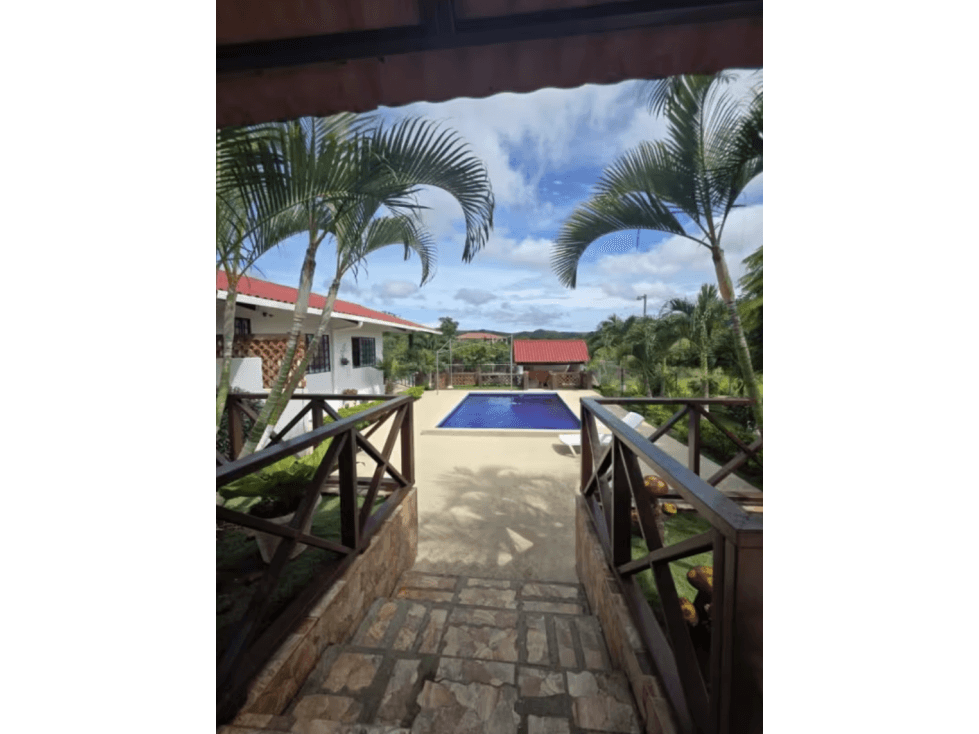 SE VENDE CABAÑA EN COCLE SANTA ELENA CON PISCINA 1507 MT2 AS - 1