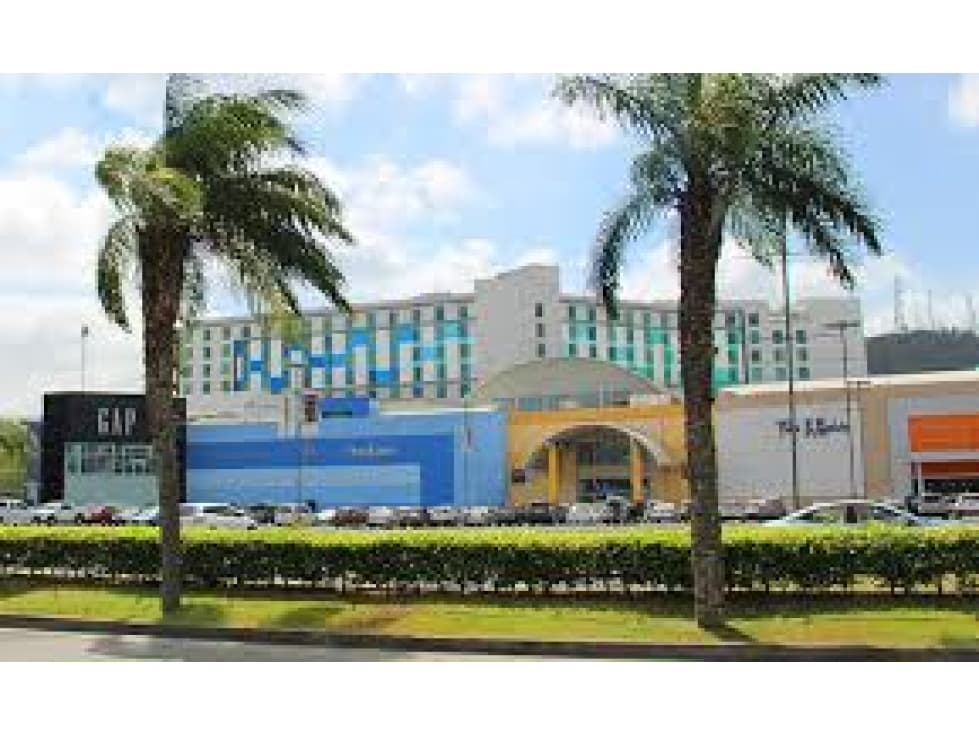 LOCAL COMERCIAL 170 MTS ALBROOK MALL - 1