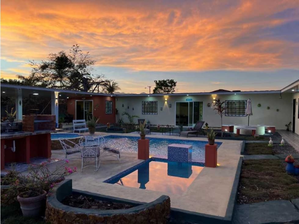 ALQUILER VACACIONAL, CASA EN NUEVA GORGONA, CON PISCINA Y AMOBLADA. - 1