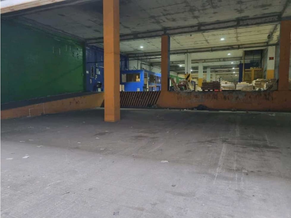 ALQUILO BODEGA EN COLÓN ZONA LIBRE 5300 m2 2 PISOS 5 RAMPAS - 1