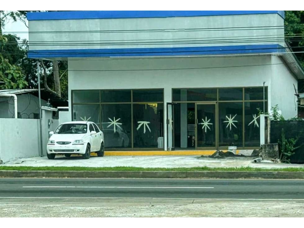 Alquilo o vendo espacioso local comercial en David, muy céntrico - 1