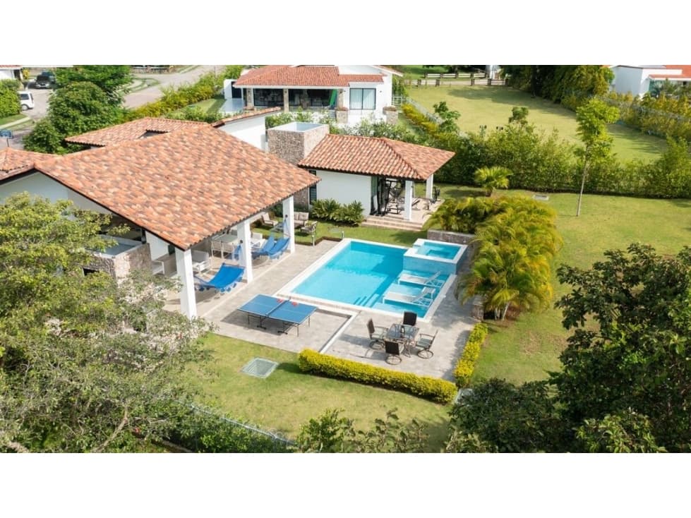 Se Alquila Casa Punta Barco Amoblada y Equipada - 1