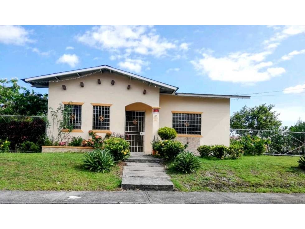 Se vende linda casa en urb. Los Ángeles en Bágala - 1