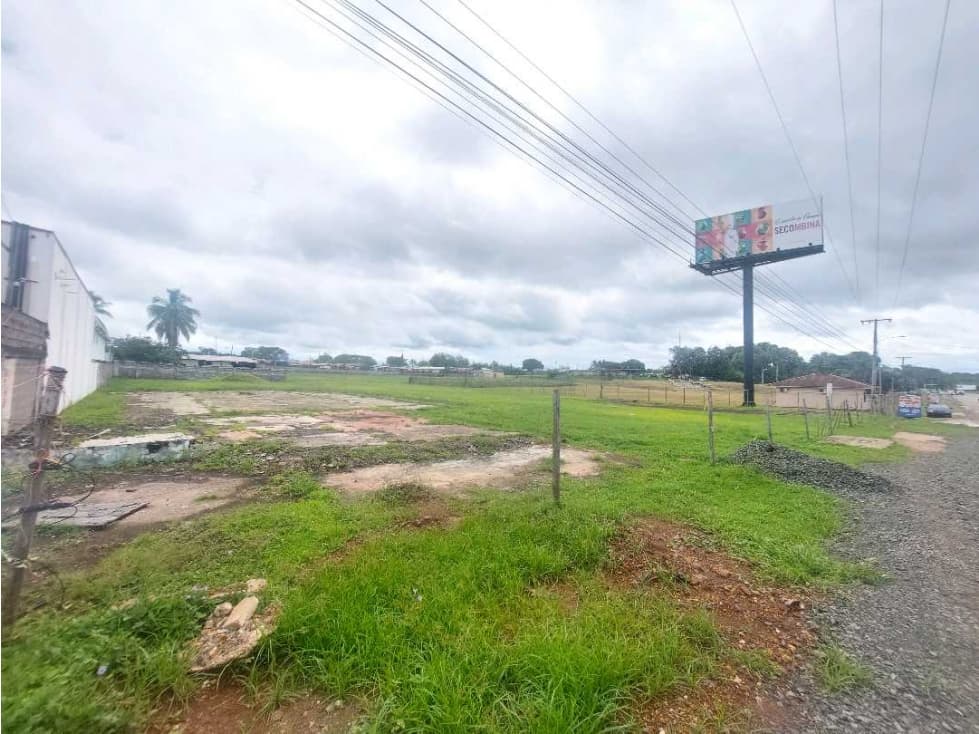Se vende terreno en area comercial Chitré. - 1