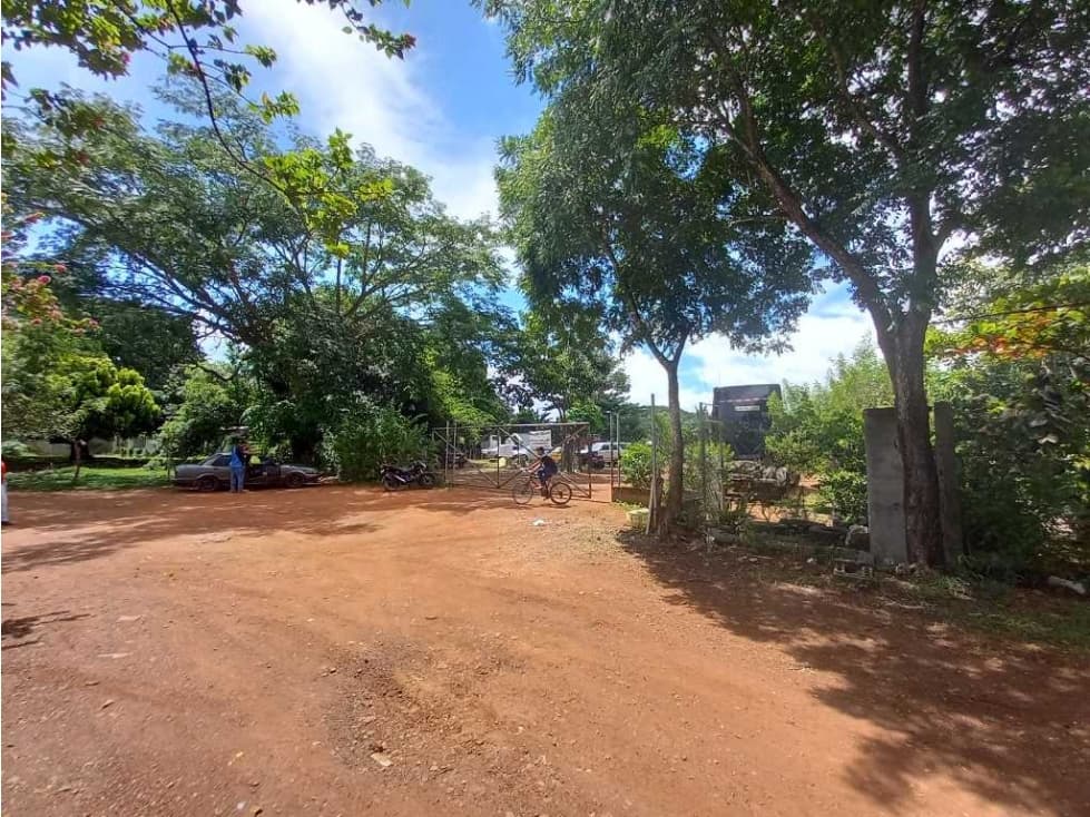 SE VENDE TERRENO RESIDENCIAL CON TALLER DE AUTOS EN POCRI DE AGUADULCE - 1