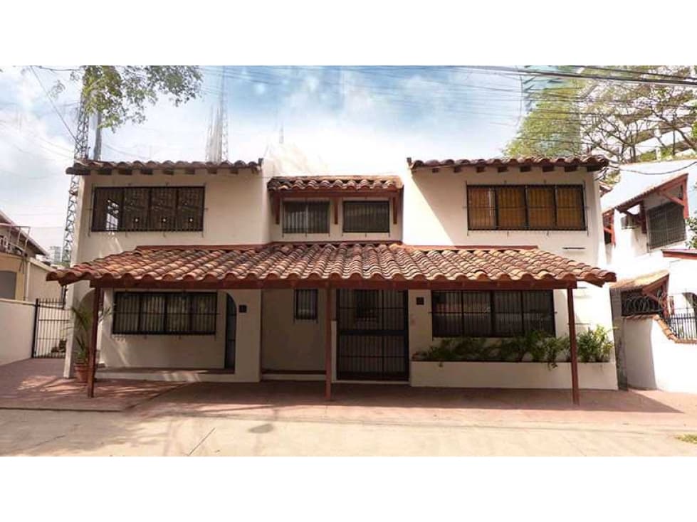 SE VENDEN O SE ALQUILA CASA COMERCIAL - 1