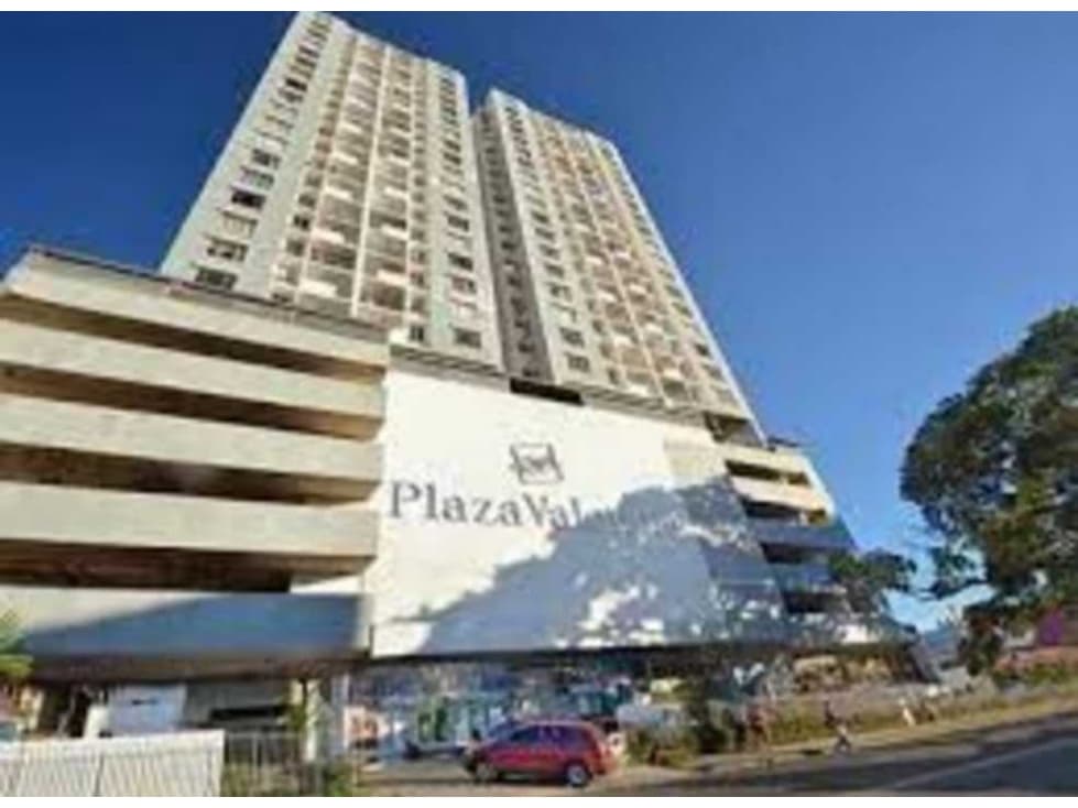 VENDO APARTAMENTO PH PLAZA VALENCIA - 1