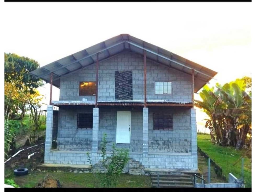 VENDO CASA EN COORDILLERA CON 670MTS CLIMA FRESCO - 1