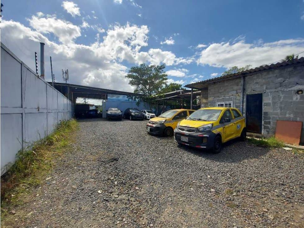 SE VENDE GALERA EN JUAN DIAZ - 1