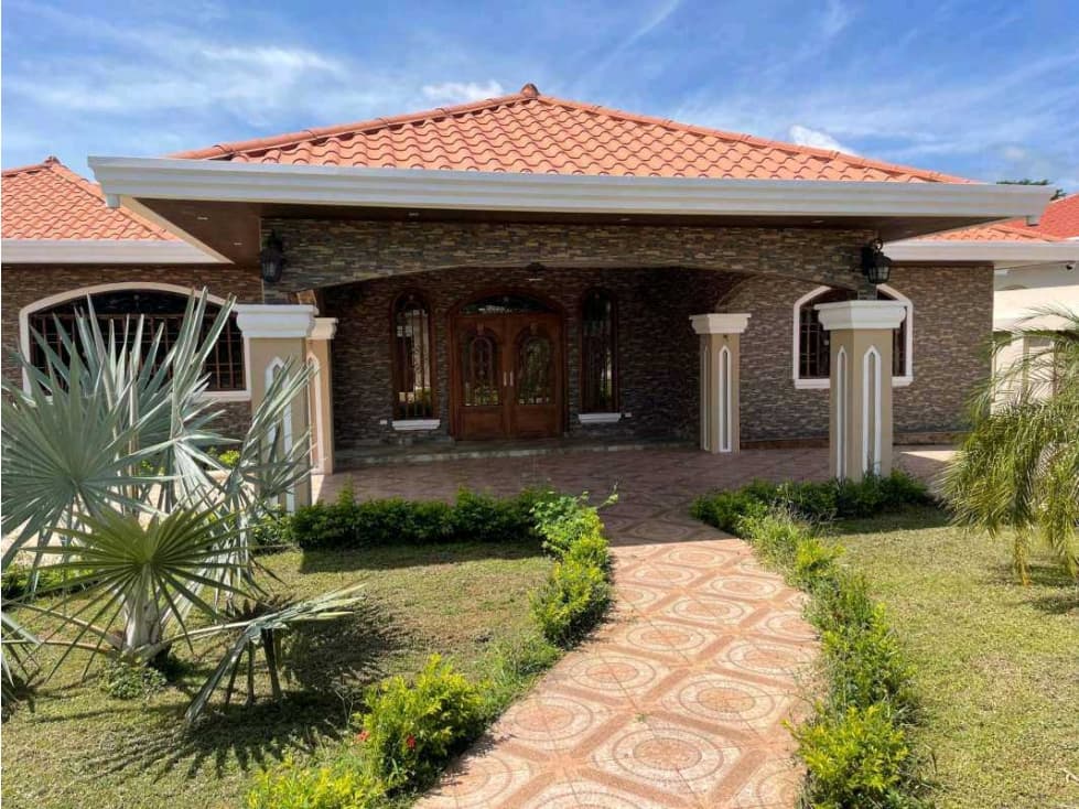 VENTA DE CASA EN AGUADULCE, INCLUYE PANELES SOLARES Y MUCHO AHORRO - 1