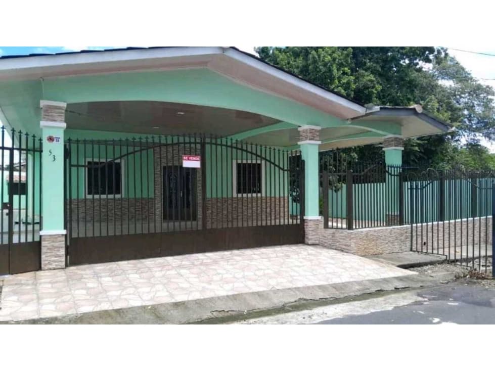 VENTA DE ESPECTACULAR CASA EN PENONOMÉ, VALLE DEL RÍO - 1