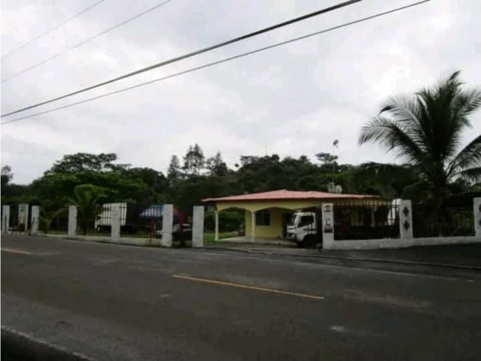 Venta de terreno en Colón - 1